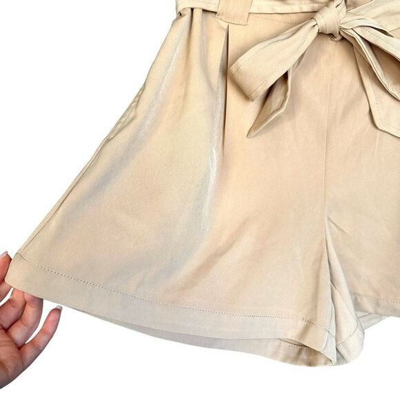 NWT Max Studio High Waist Paperbag Shorts Sand - Picture 3 of 7